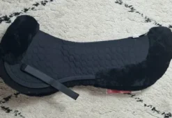 Amortisseur de selle MATTES Noir - Peau d'agneau