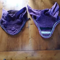 bonnet cheval violet