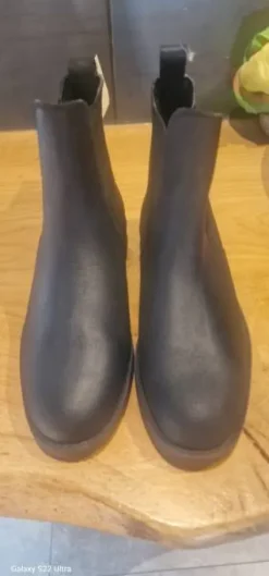 Boots neuves avec étiquette pointure 39