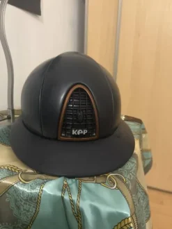 Casque kep bleu marine à grande visière