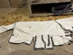 Couverture anti mouche