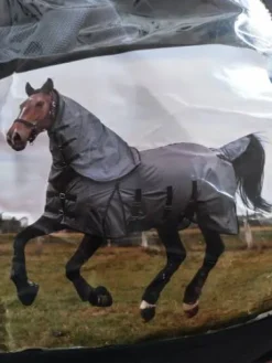 Couverture anti mouche avec couvre cou