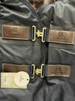 Couverture imperméable Kentucky 150g taille 125