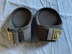 Ensemble de guêtres et protège-boulets mauves BR