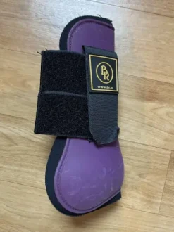 Ensemble de guêtres et protège-boulets mauves BR