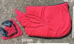 Ensemble fantaisie tapis de selle et bonnet