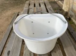 Mangeoire avec crochets 12 L