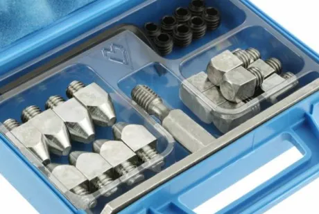 Mini-mallette de crampons M10 - Michel Vaillant