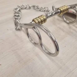 Mors d'attelage coup de poing