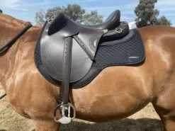 Tapis de selle d'endurance ThinLine amovible et ajustable