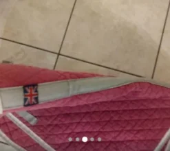 Tapis de selle rouge taille cheval