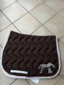 Tapis Pénélope marron taille mixte