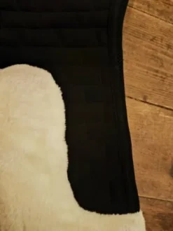 Tapis Équitheme noir